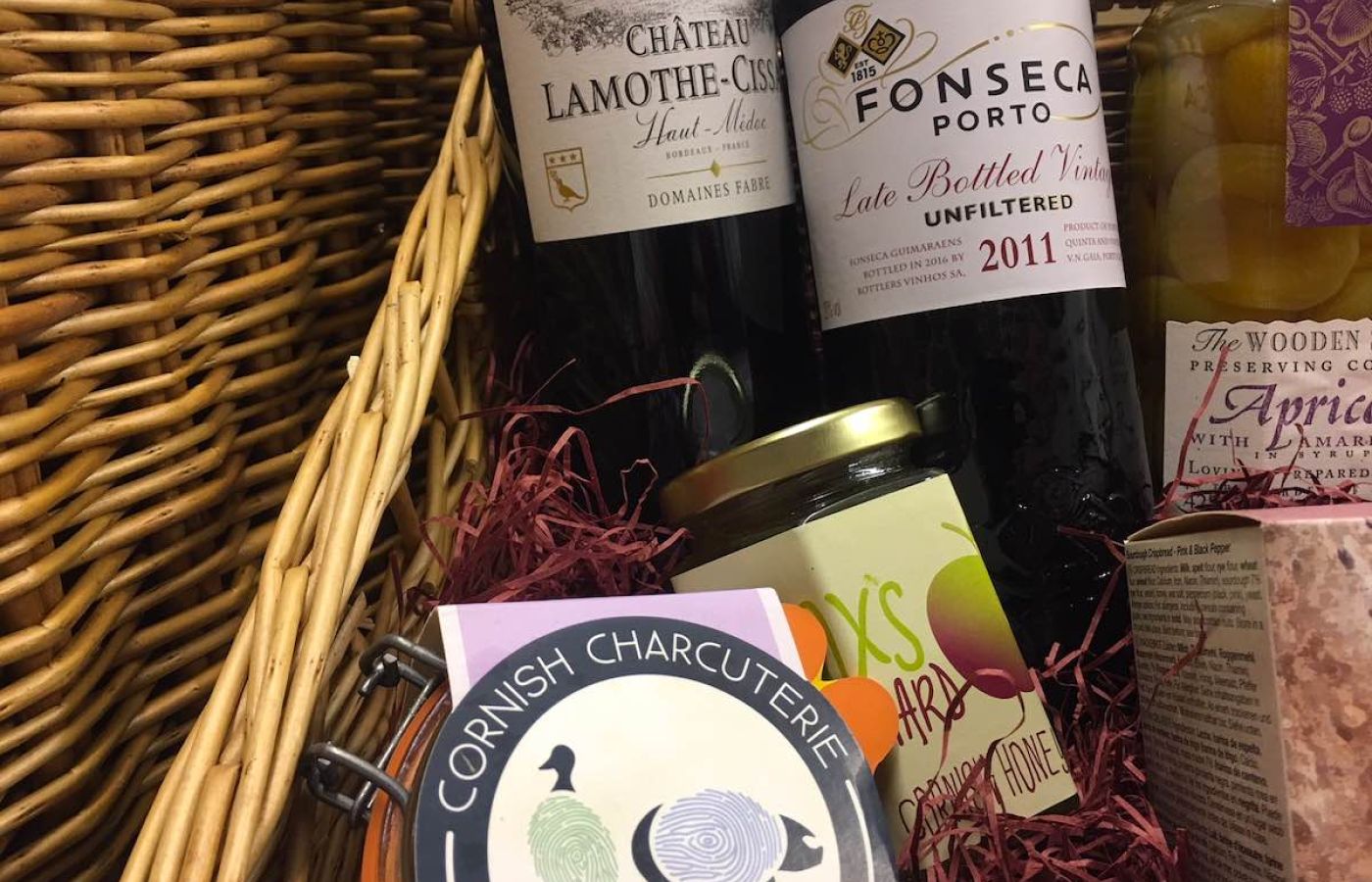 Gift Boxes and Hampers 